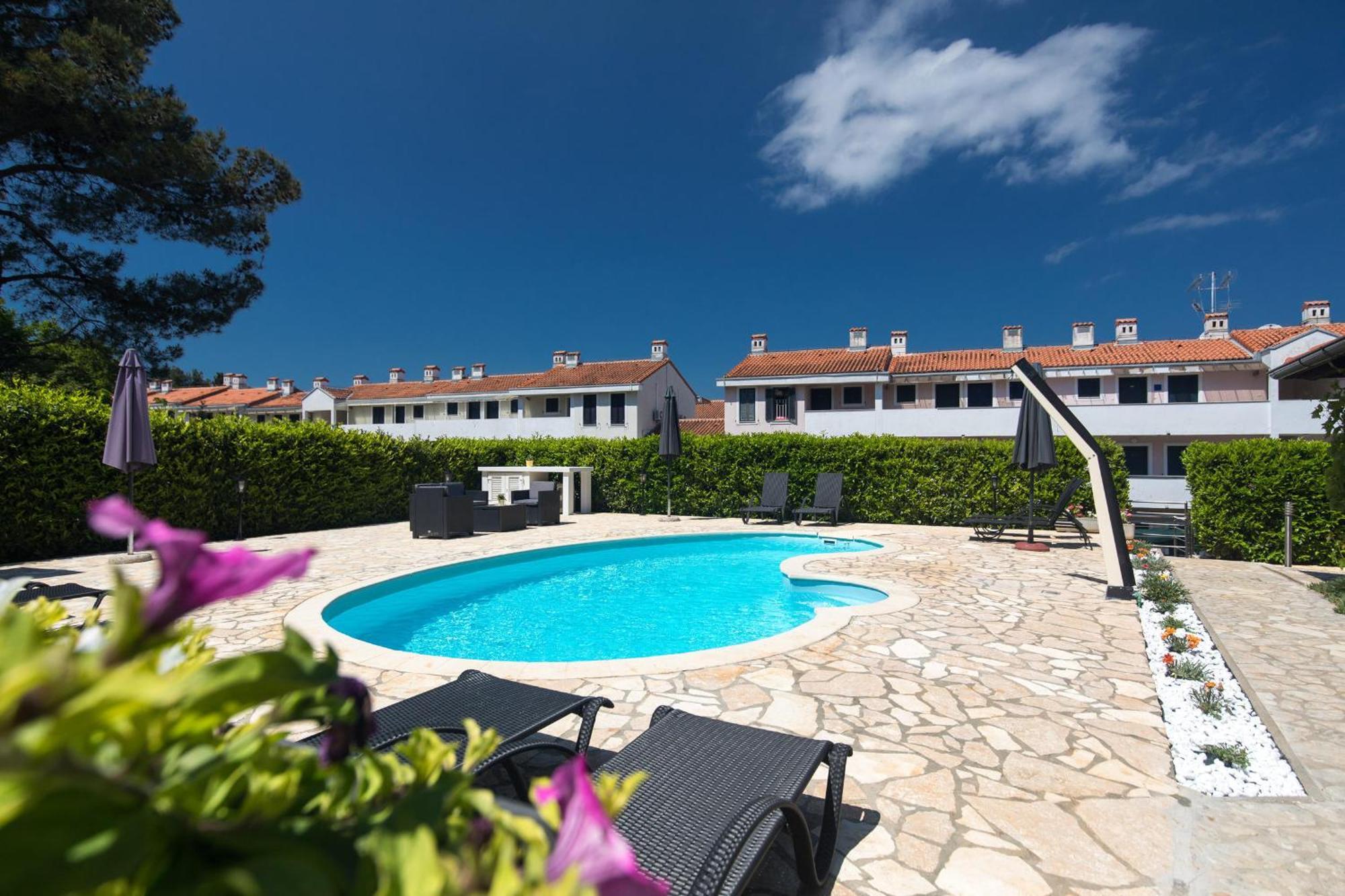 Holiday Home Ore Malinska Kültér fotó